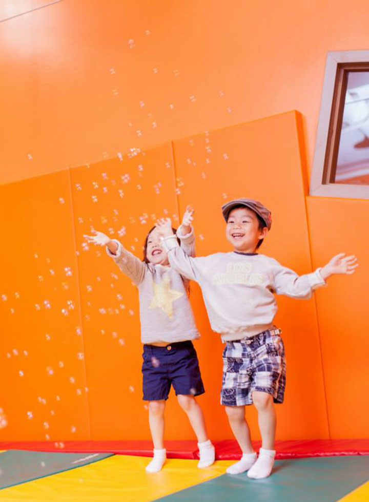 tumbl-trak-kids-bubbles-weird-crop