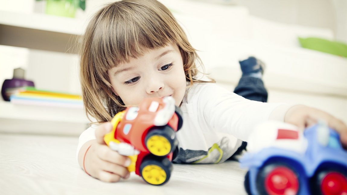 child playing with cars cta full width-min