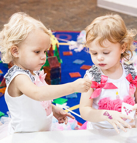 Birthday-Twins-Sharing-Welcome-Room-Text-Box